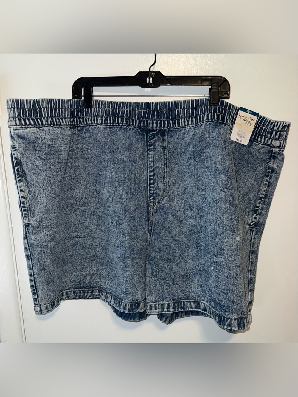 Terra & Sky Women's Light Blue Acid-Wash Jean Shorts